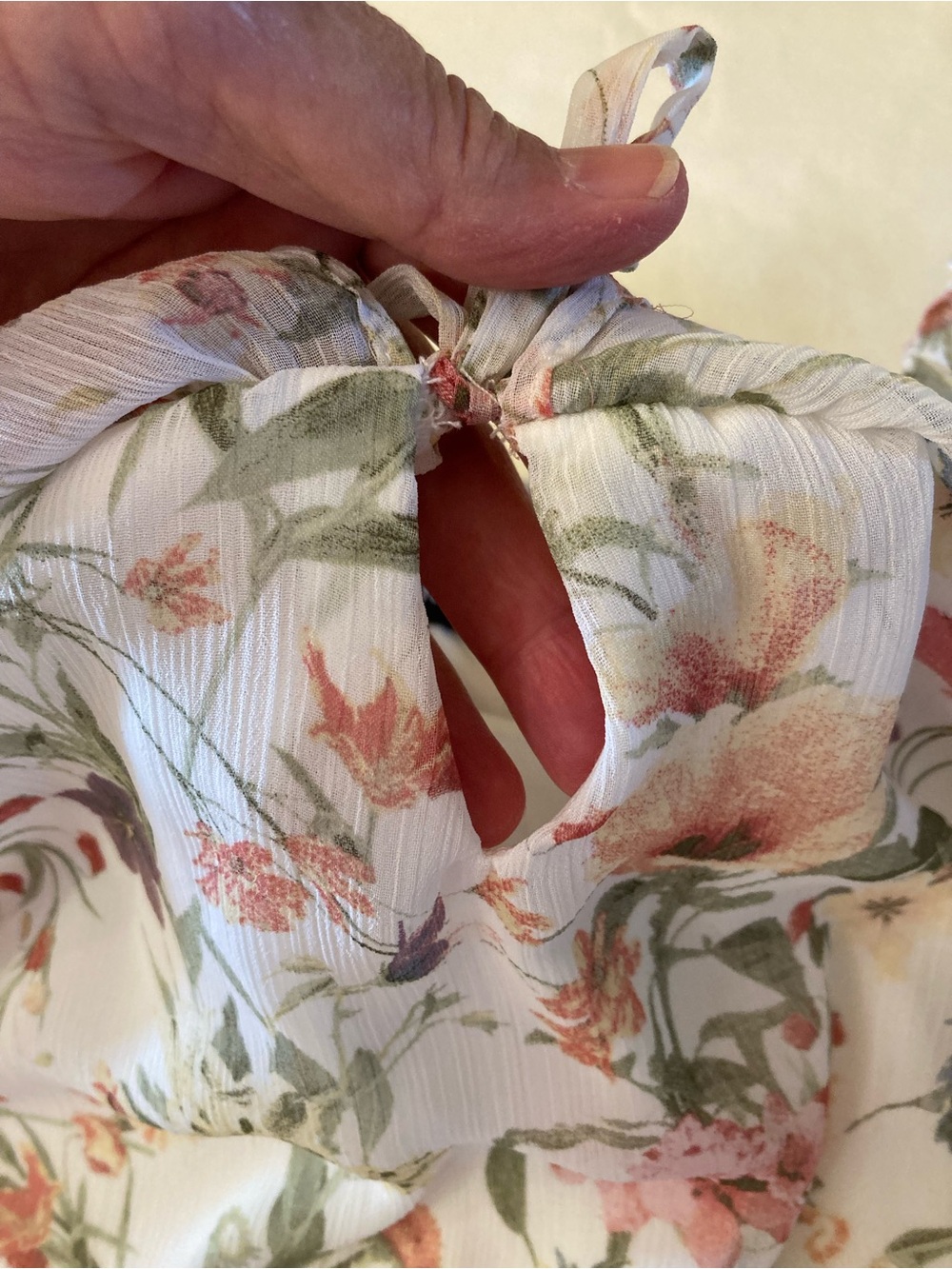 A. Byer Floral Sheer Ruffle Tie-Neck Blouse size large - Picture 10 of 11